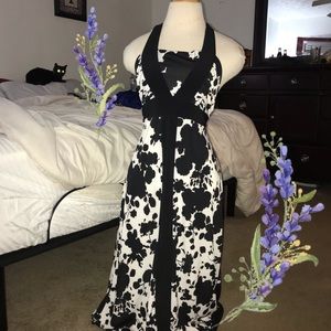 Black and white floral maxi dress💕